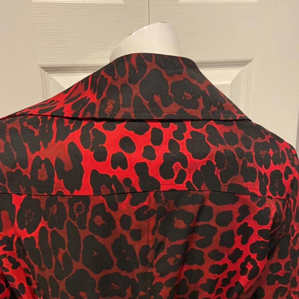 EUC Caché red leopard trench_10